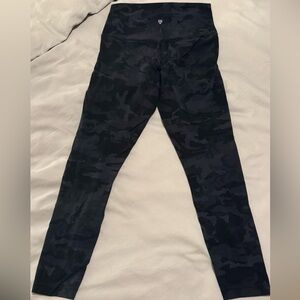 Lululemon Black Camouflage 7/8 align leggings